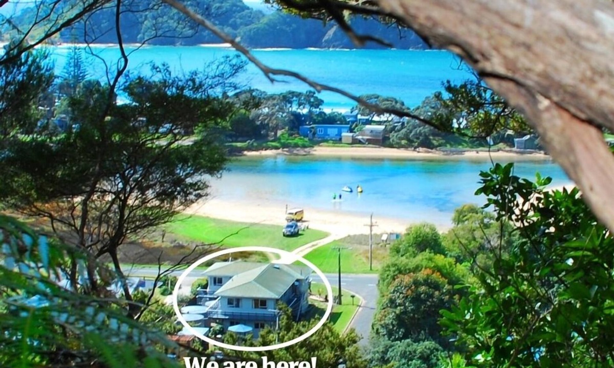 Matapouri House | Large water-front beach complex (4 separate units)