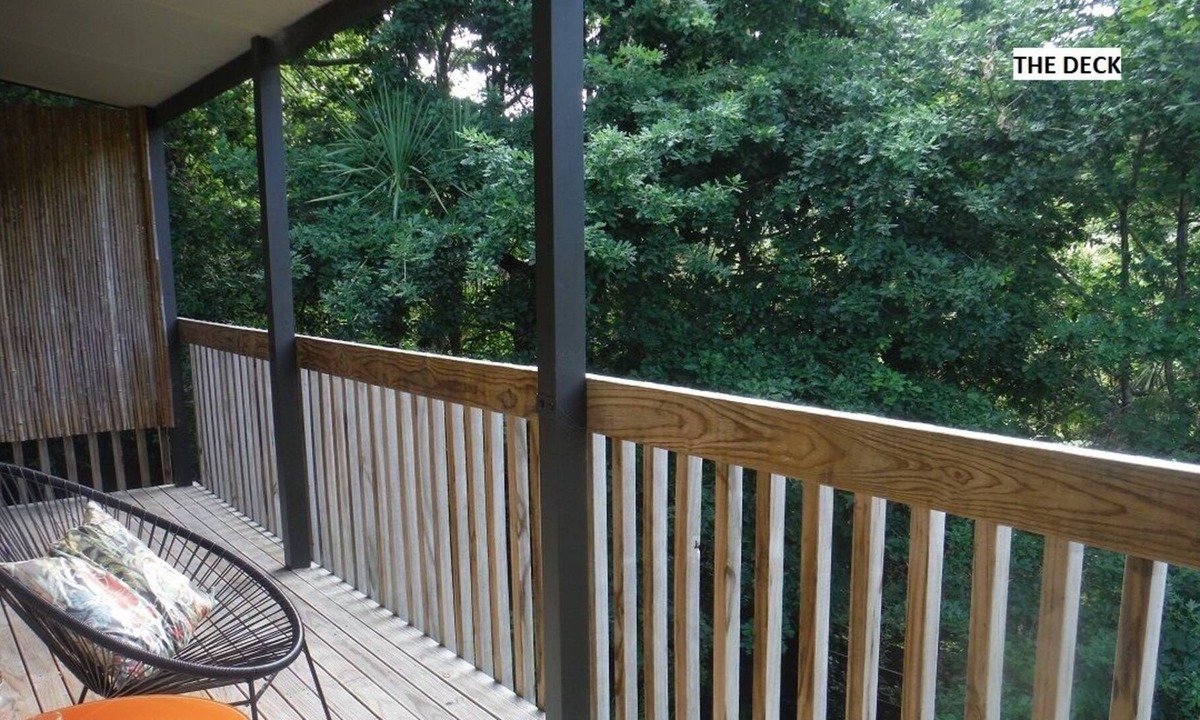 Raglan House | Leafy & private Raglan hideaway