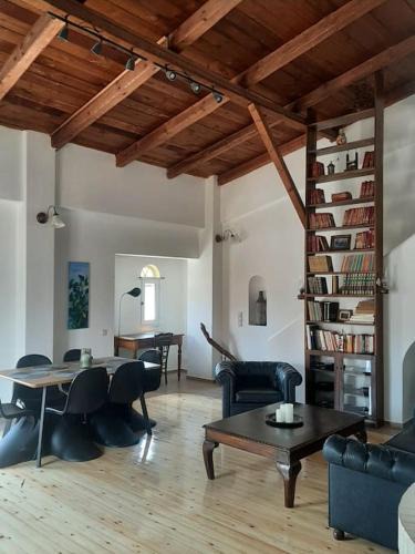Filiatra House | Lemon tree