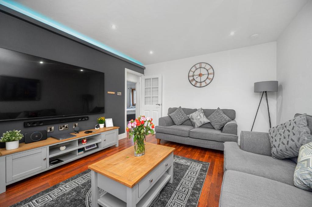 Dunfermline Apartment | Leys Park Executive Apartments