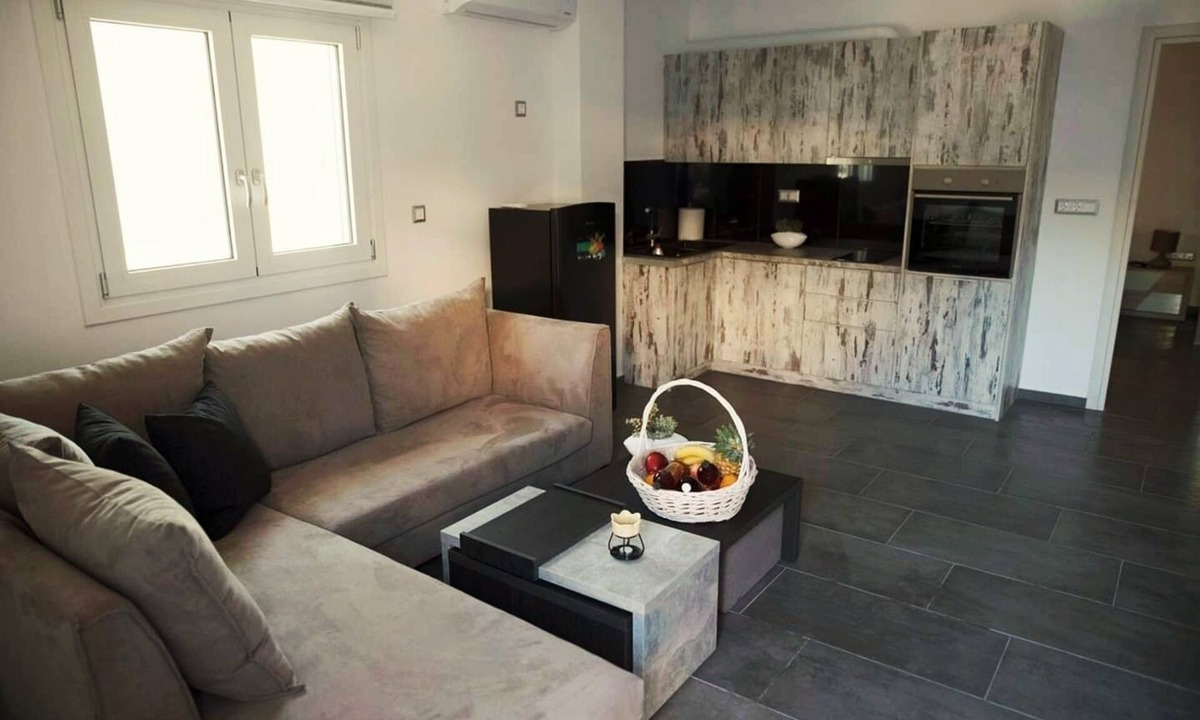 Agios Onoufrios Apartment | Lf Suites