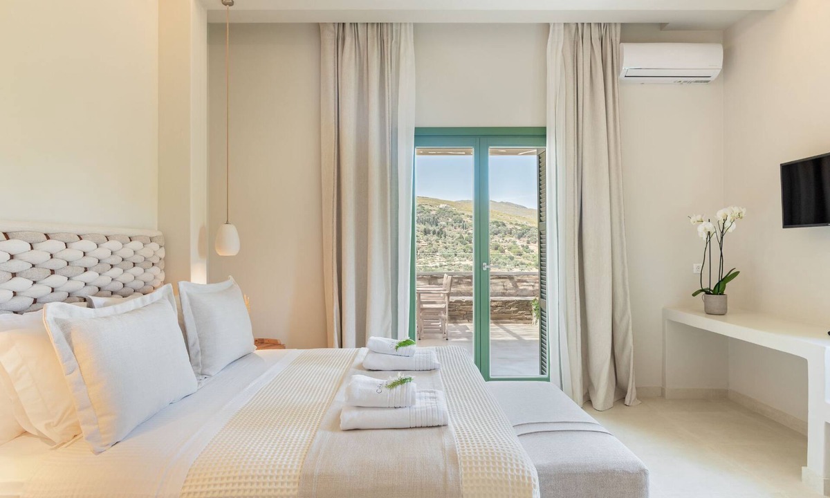 Andros Town House | Limonioum Suite by Casa Di Fiori Andros Suites