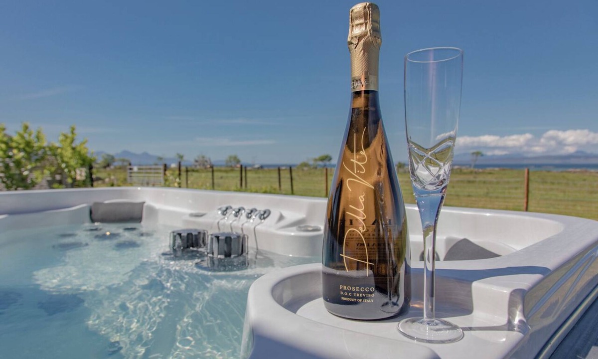 Arisaig House | Litua self-catering in Arisaig with stunning sea views, a hot tub & dog-friendly