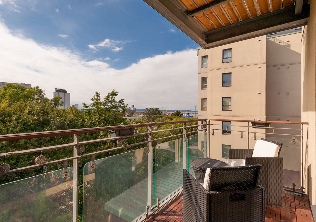 Newhaven Apartment | Live the high life in this seriously stylish apartment.