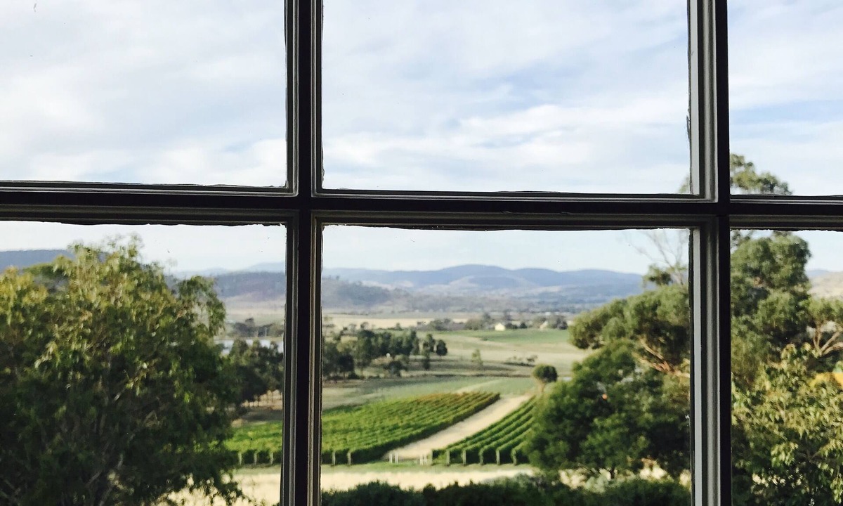 Richmond House | Loft Over The Vines - private relaxing escape