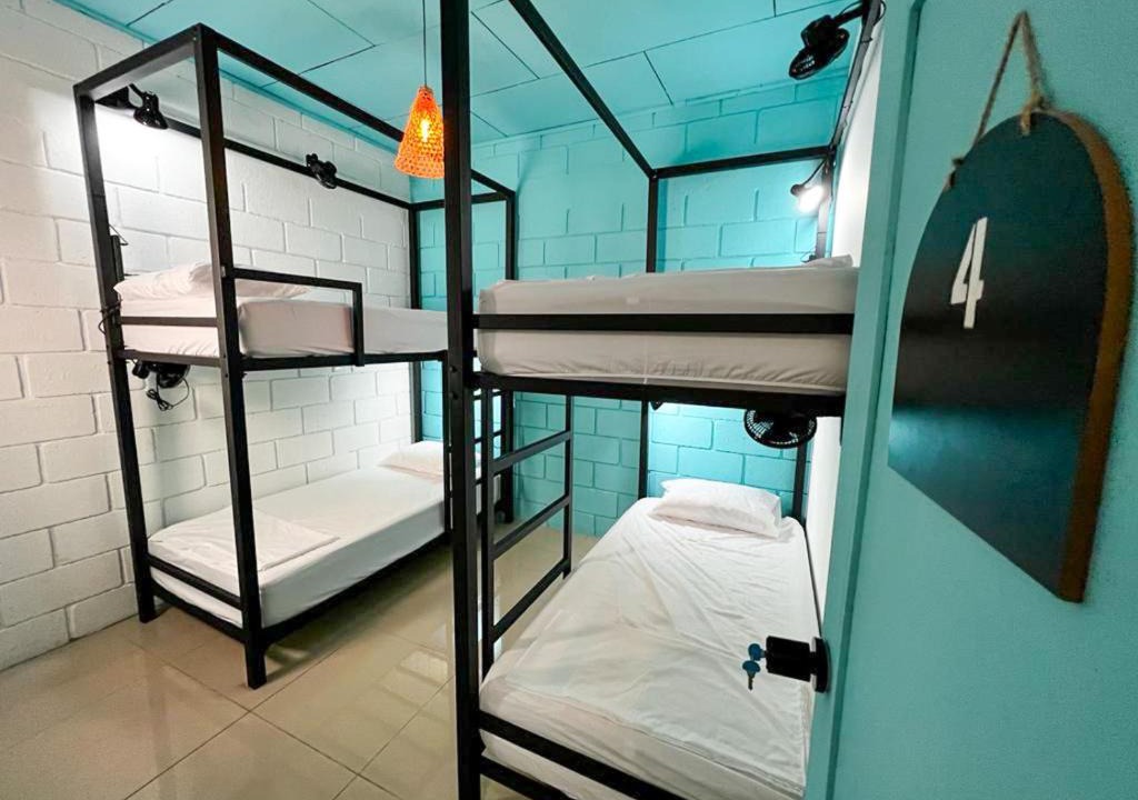Chinatown House | Lolas Hostal, Habitacion Exclusiva para Mujeres, 2 camarotes, precio por cama