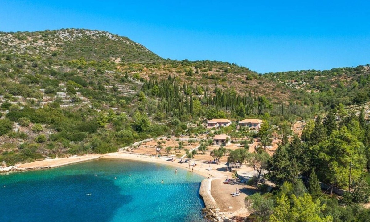 Ithaki Villa | Loutsa Waterside - One Bedroom Villa, Sleeps 2