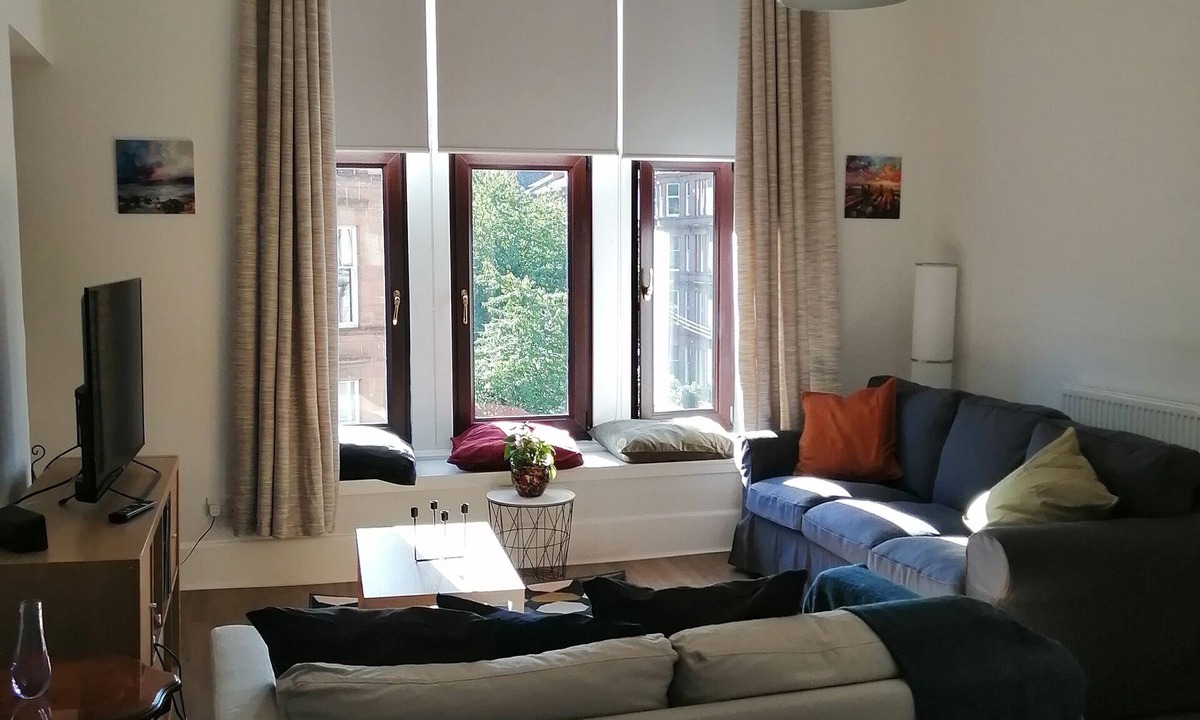 Kelvinbridge House | Lovely 2 bedrooms flat in the heart of Western, pet friendly