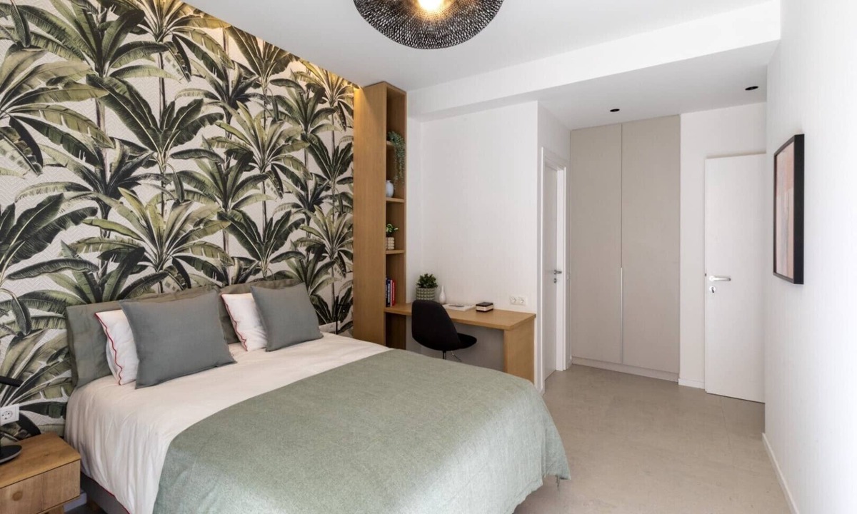 Piraeus Apartment | Lovely 4 bed/4bath apart in Piraeus/Athens