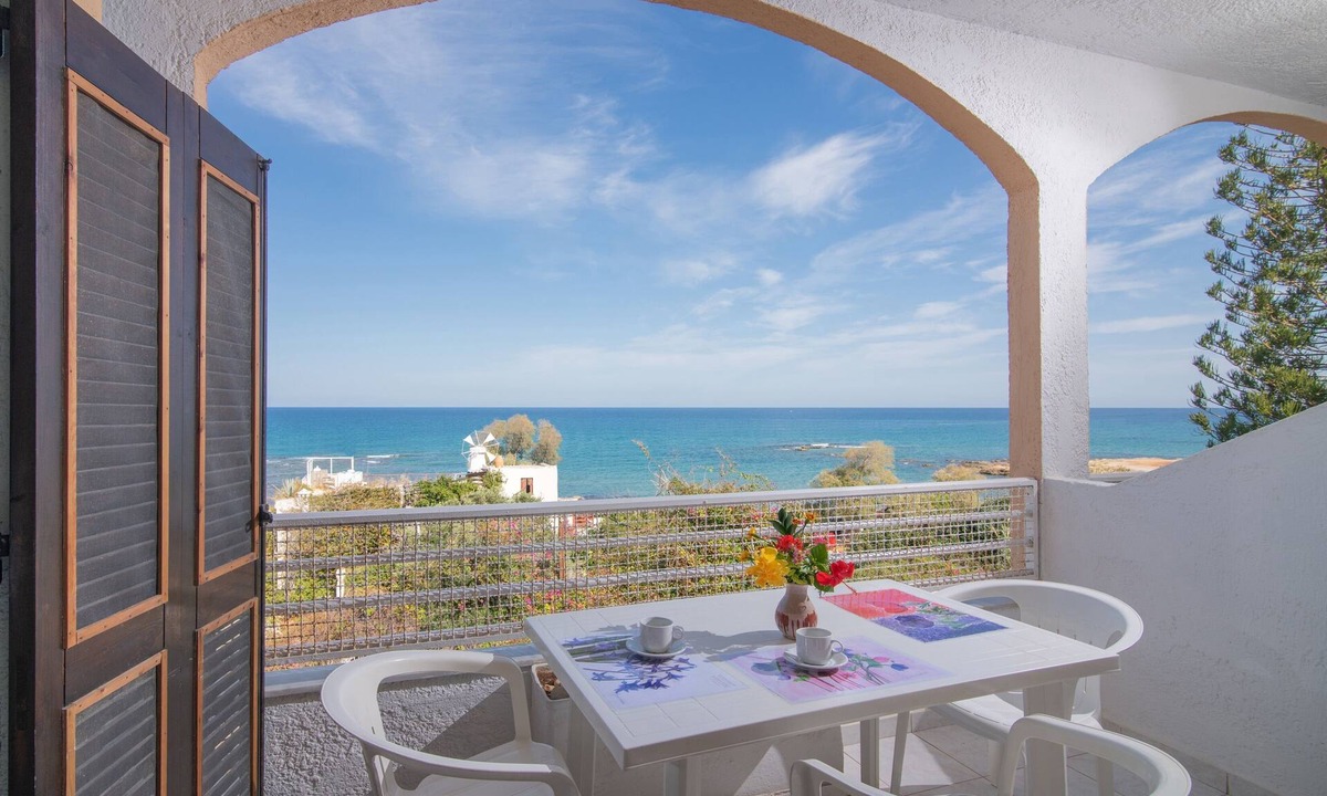 Hersonissos Centre Apartment | Lovely family apartment with sea view