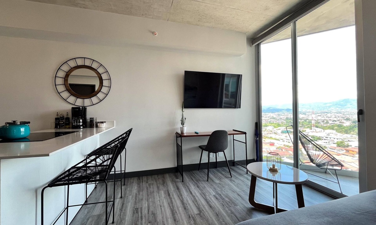 Mata Redonda Apartment | Lux at 15, Pool, Gym and Stylish City Stay