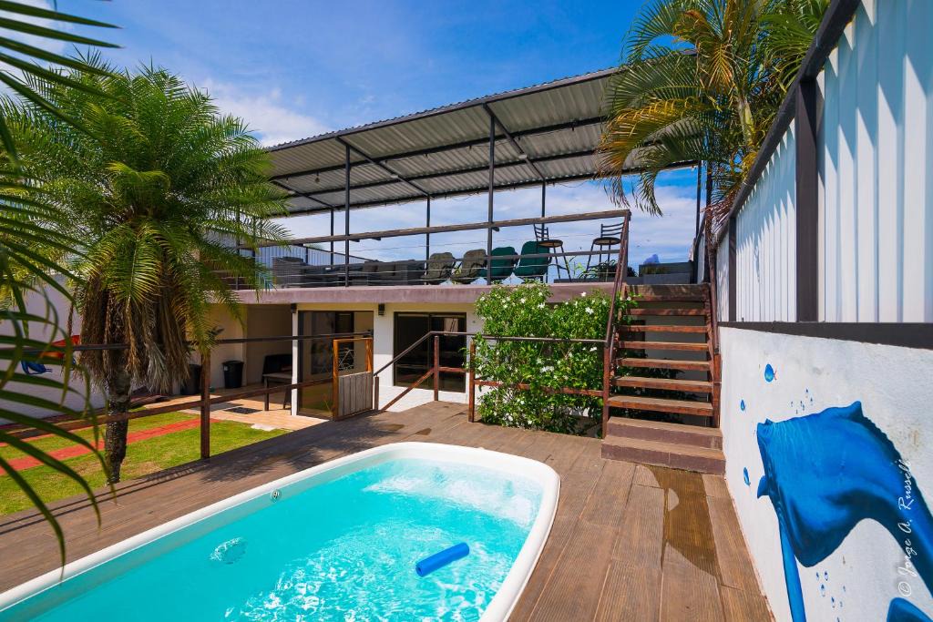Jaco House | Luxurious Hideaway with Pool and Rooftop Deck