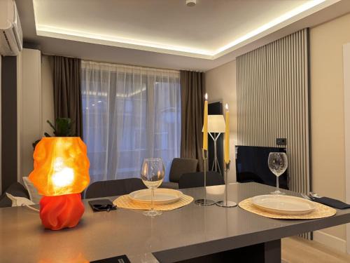Osmanbey Apartment | Luxury 2-BR Residence in Nişantaşı