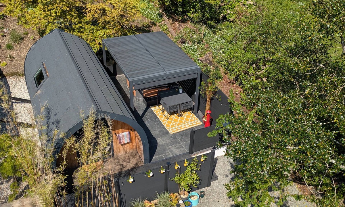 Innellan Cabin | Luxury Glamping Escape - Hot tub - West Coast Scotland