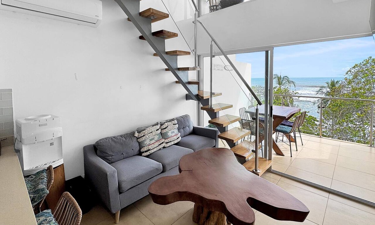 Bejuco Apartment | Luxury Oceanfront Penthouse w Loft and 2 Balconies