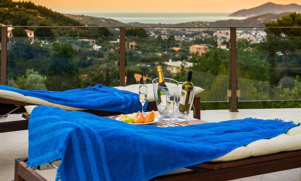 Katsarou Villa | Luxury private "Villa Hermes" with large pool and stunning views