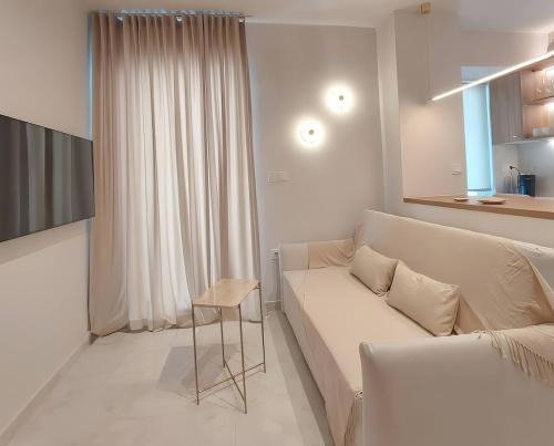 Nea Ionia Apartment | Luxury Rooftop Flat with Panoramic View