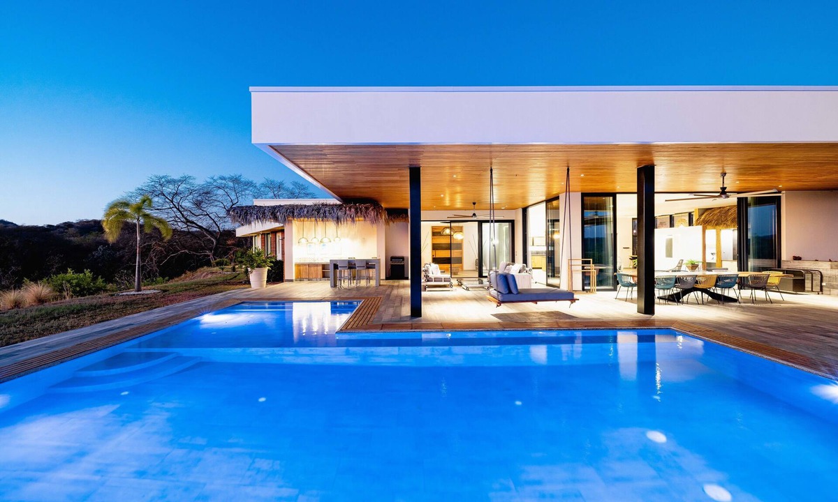 Matapalo Villa | Luxury Villa, Stunning Views! Sleeps 8