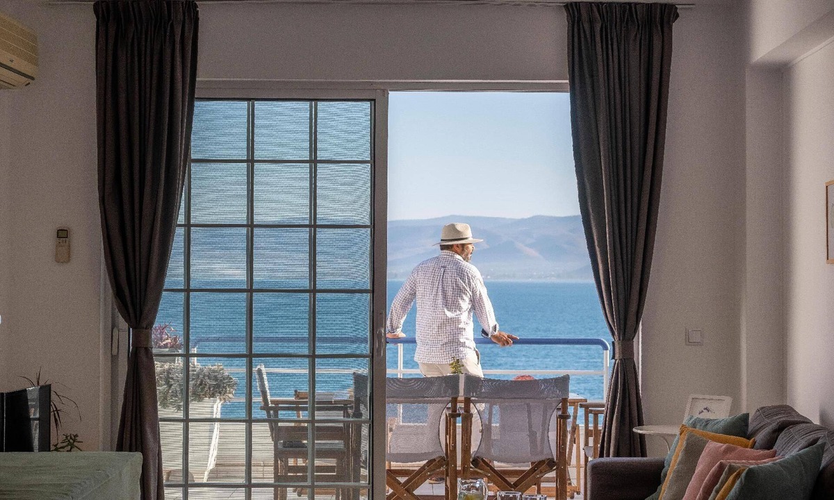 Kiveri Apartment | Luxury waterfront one bedroom apartment, sea view