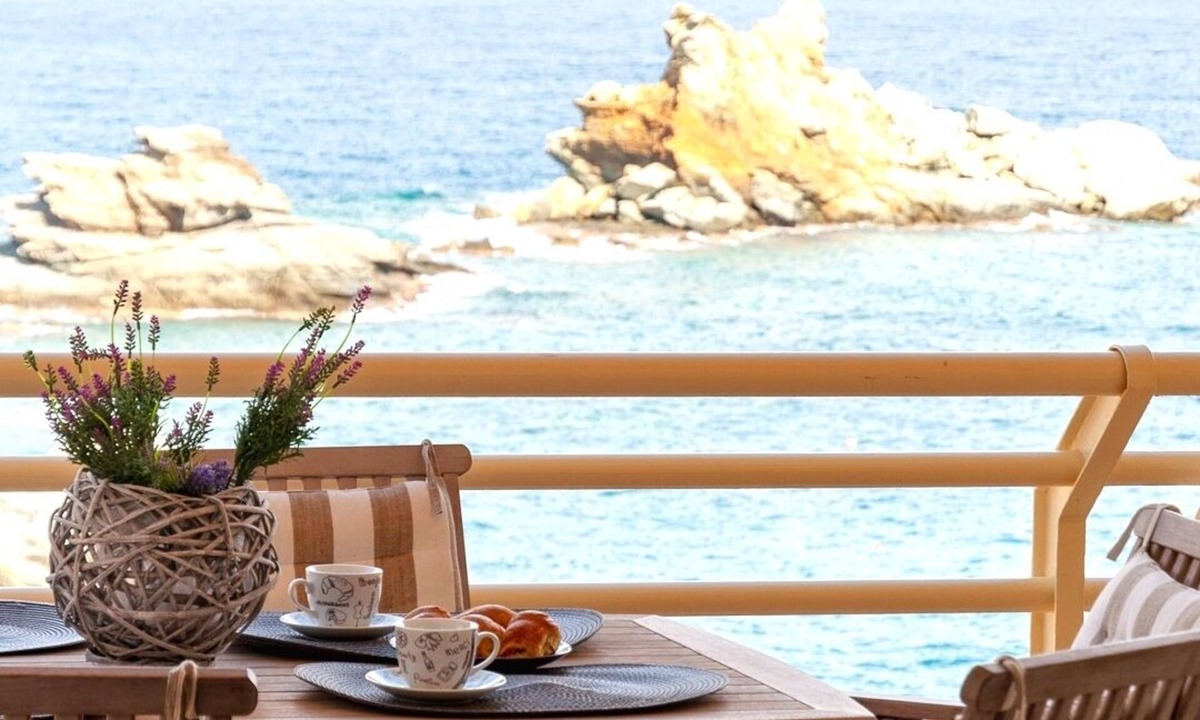 Agia Pelagia House | M&N Luxury, view and family apartment