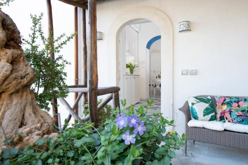Laurito Villa | Maison Don Rafe'