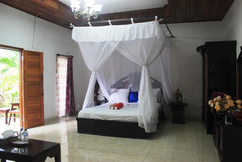 Pemuteran House | Mami Inn Menjangan