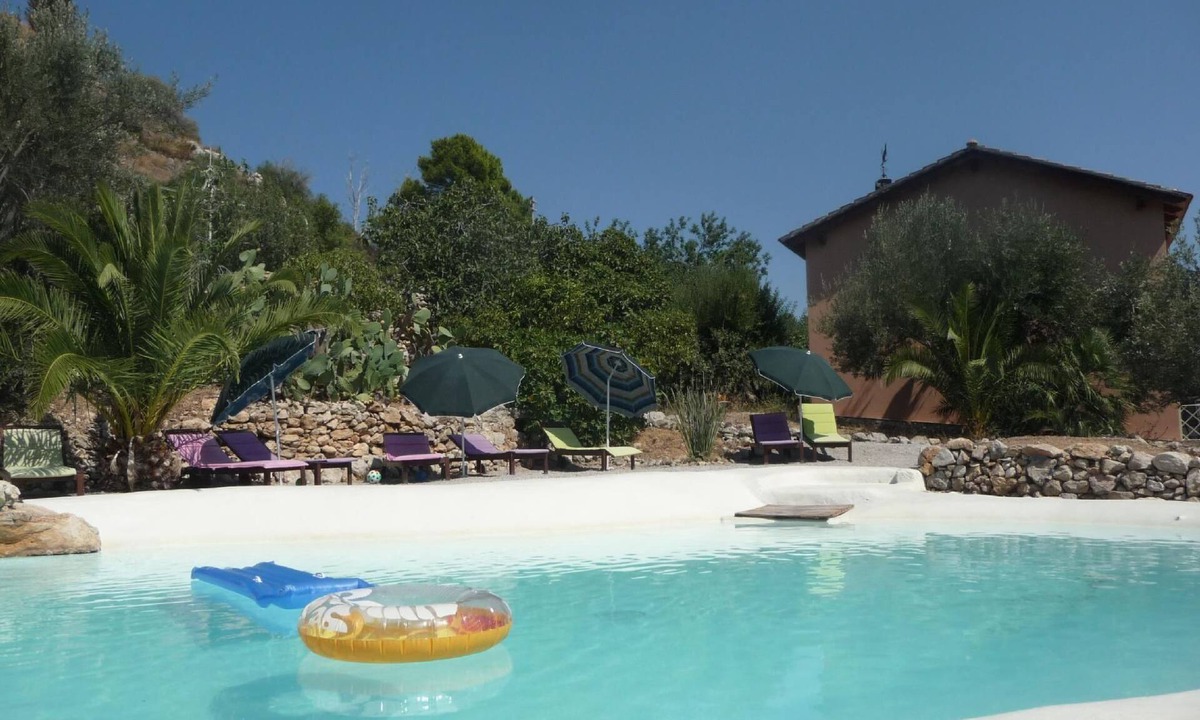 Porticello House | Manderino-Panoramasuite mit Park und Pool by Interhome