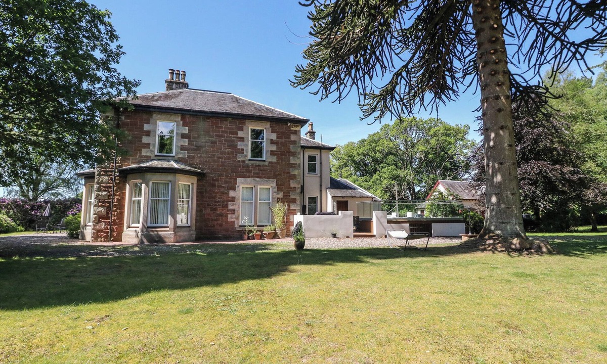 Spean Bridge Cottage | MASADA, pet friendly, character holiday cottage in Spean Bridge