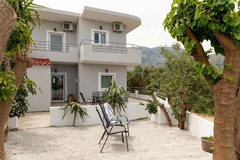 Asprouliani Villa | Metochi Family Villa