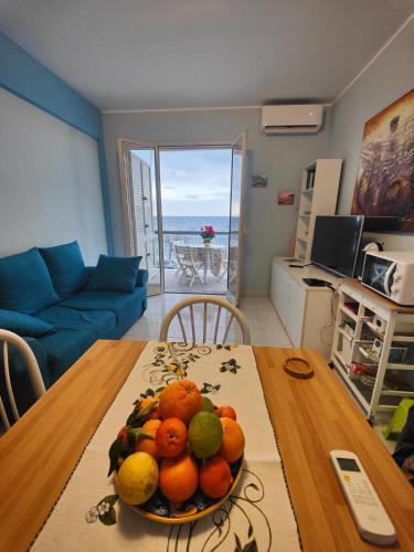 Roccalumera Apartment | Mirone Apartment FRONTE MARE beachfront house