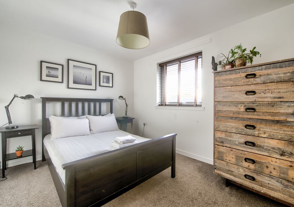 Restalrig Apartment | Modern 2BR flat with views of Arthur’s Seat