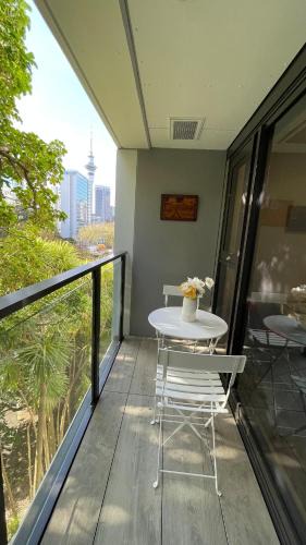 Newton Apartment | Modern apartment in the city center