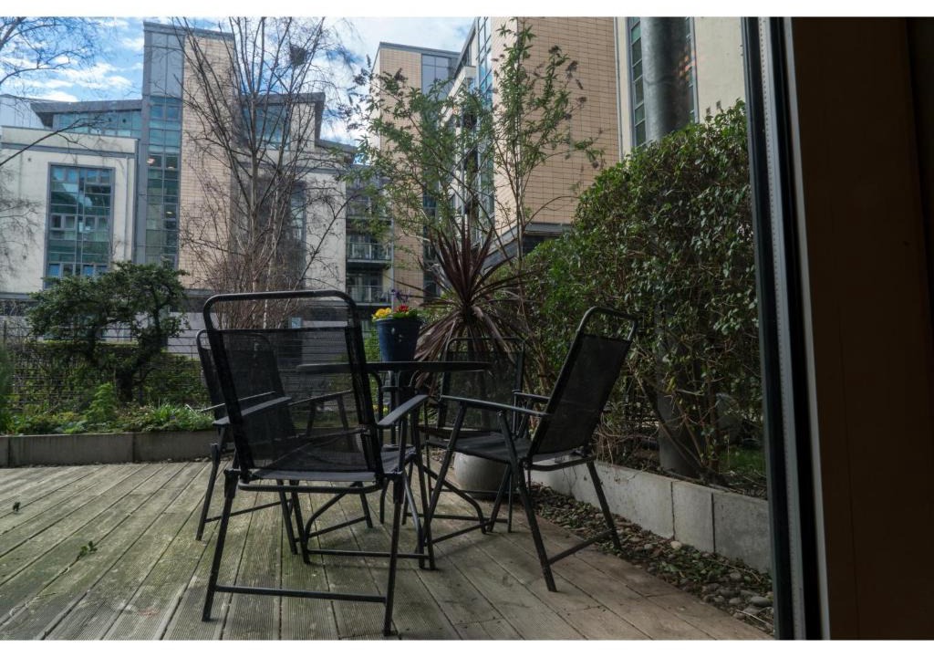 Newhaven Apartment | Modern Apt by The Shore ♥ Newhaven