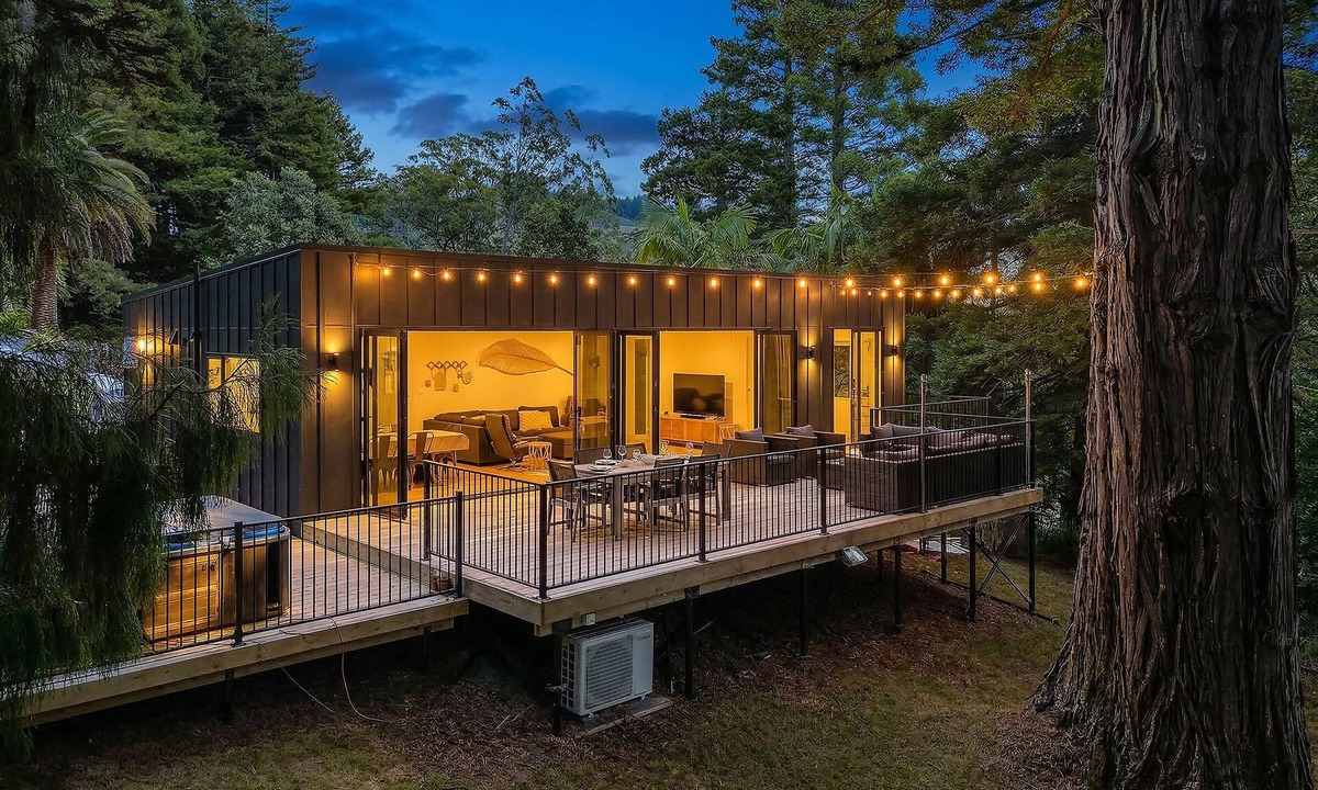 Whangamata House | Modern Coastal Tree House - Whangamata Retreat