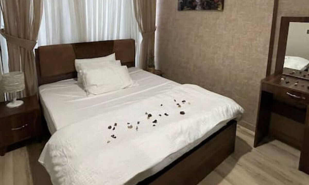 Bagcilar Apartment | Modern deluxe 1+1 living apartment near Mall of Istanbul