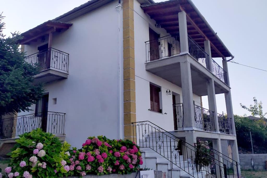 Zagora House | Modern maisonette located in the heart of Zagora