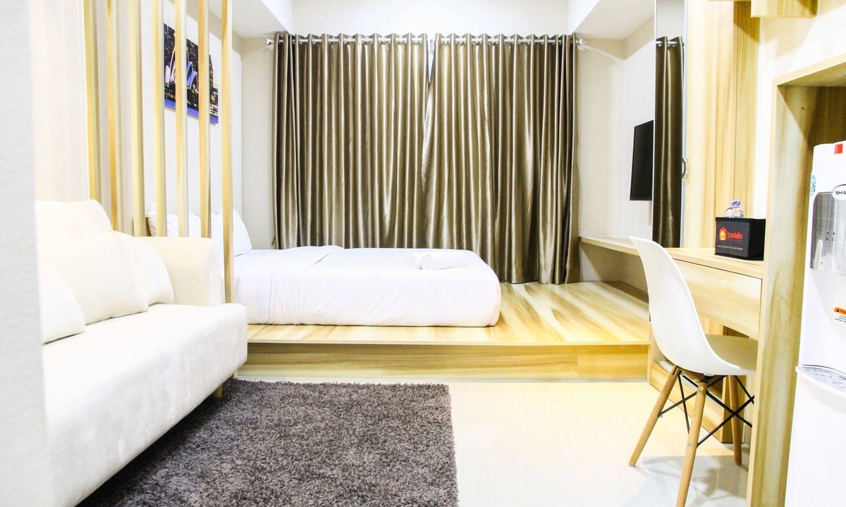 Cikarang Apartment | Modern Style The Oasis Studio Apartment with Comfortable Sofa