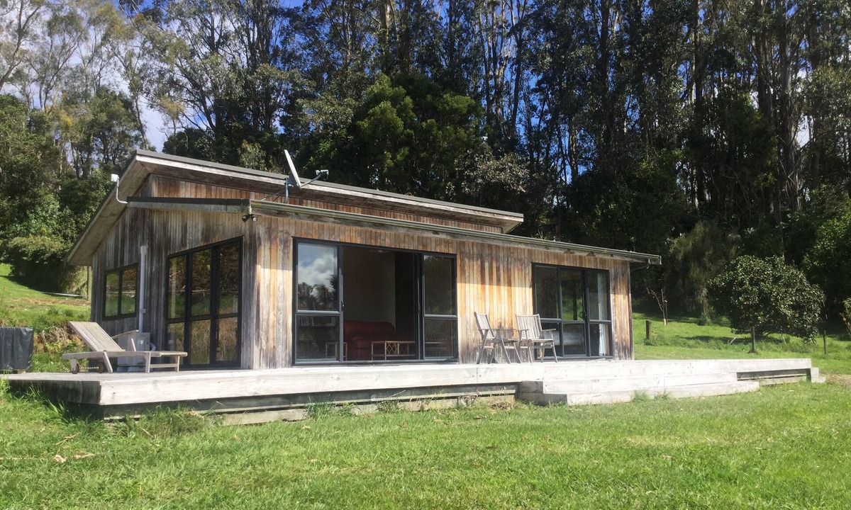 Te Pahu House | Mt Pirongia Hideaway, peaceful and serene perfect for chilling out.