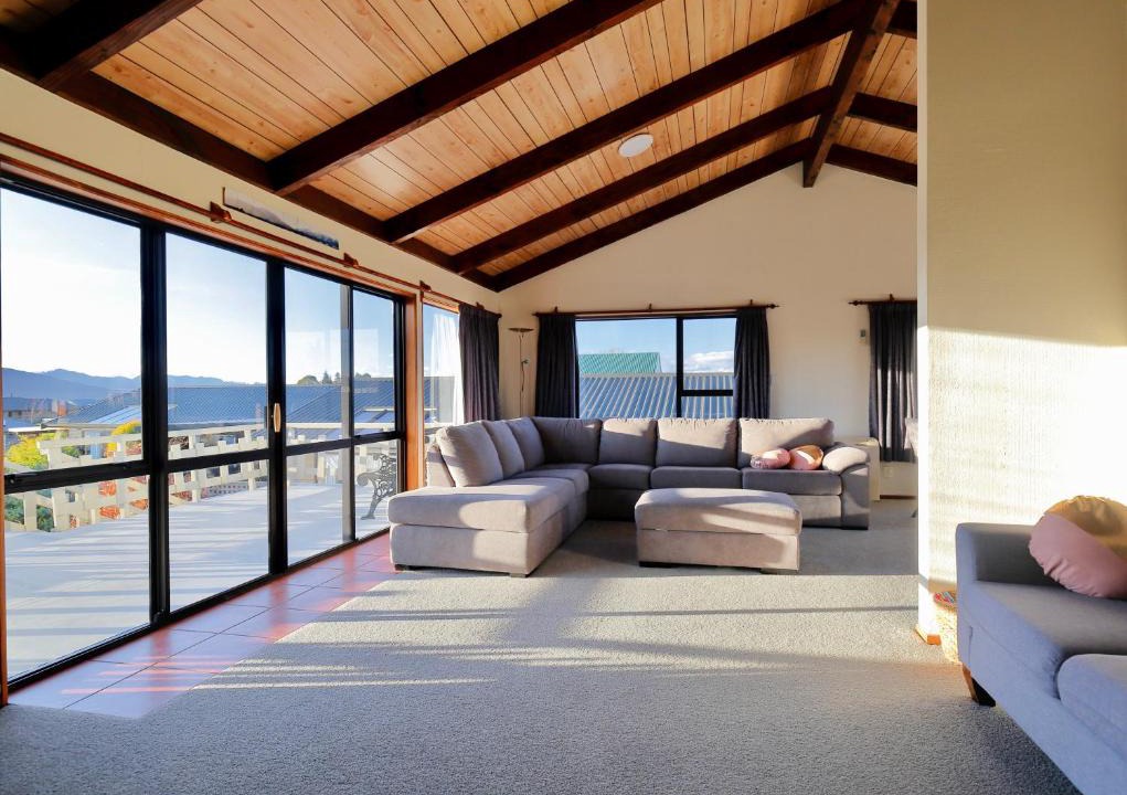 Te Anau House | Murchison Mount View - Te Anau Holiday Home