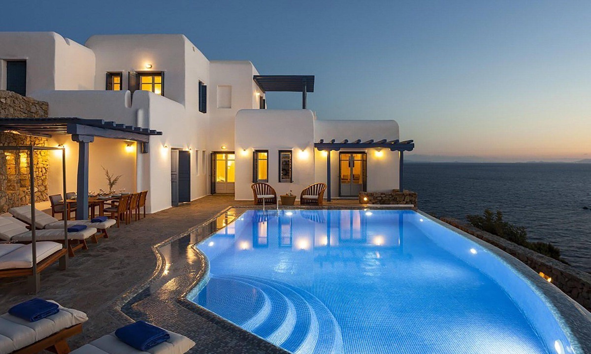 Psarou Villa | My Rental Homes - Villa Anassa: pool and private dock (possibility of boat rental)