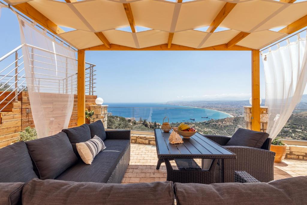 Malevizi Villa | Nami Villa PrivatePool SeaView
