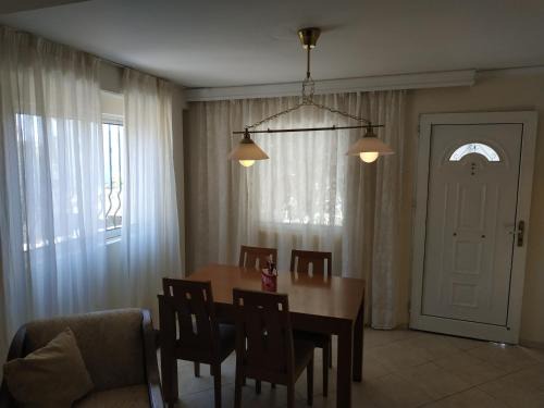 Spata-Artemida Apartment | Near Airport And metropolitan Artemis George Cozy Home