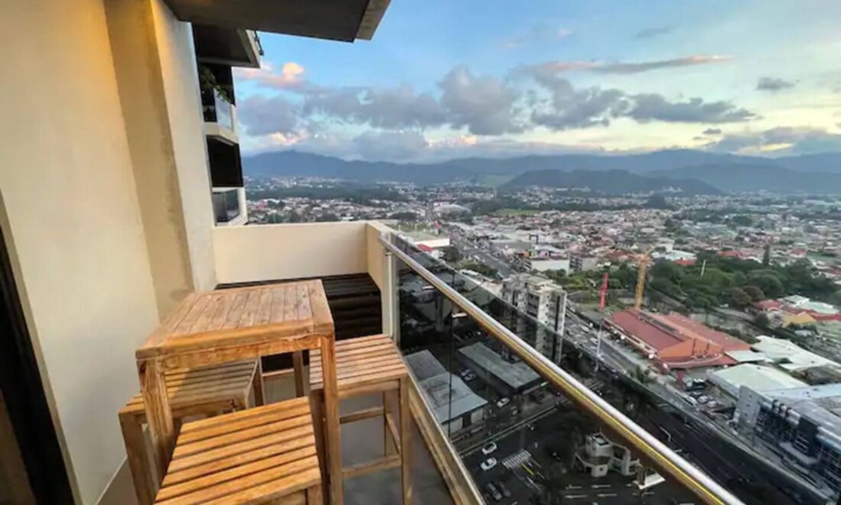 El Prado Apartment | NEST suite 22nd floor