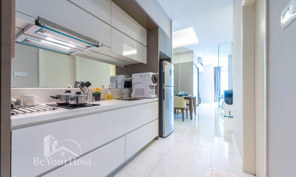 Sri Hartamas Apartment | [NEW 5 STAR] Large Studio Suite 2-4Pax Near KLCITY