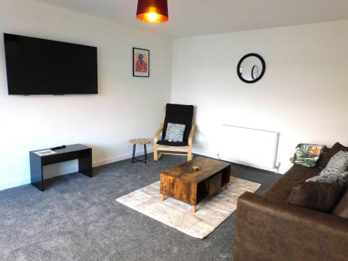 East Kilbride House | NEW - Large Fully Renovated House in East Kilbride