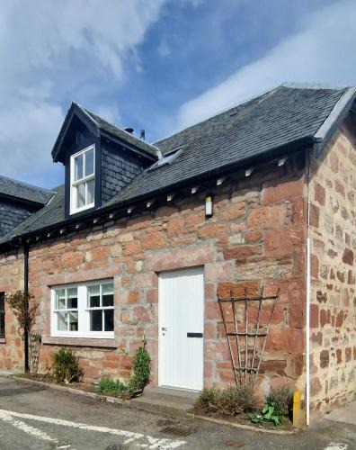 Avoch House | North Coast Property - Avoch Beach House - Luxury house with sea views