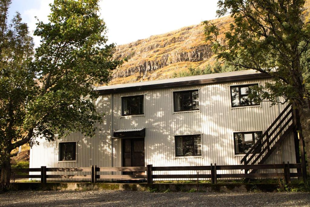 Hofn Bed & Breakfast | Old Cottage - Reynivellir II