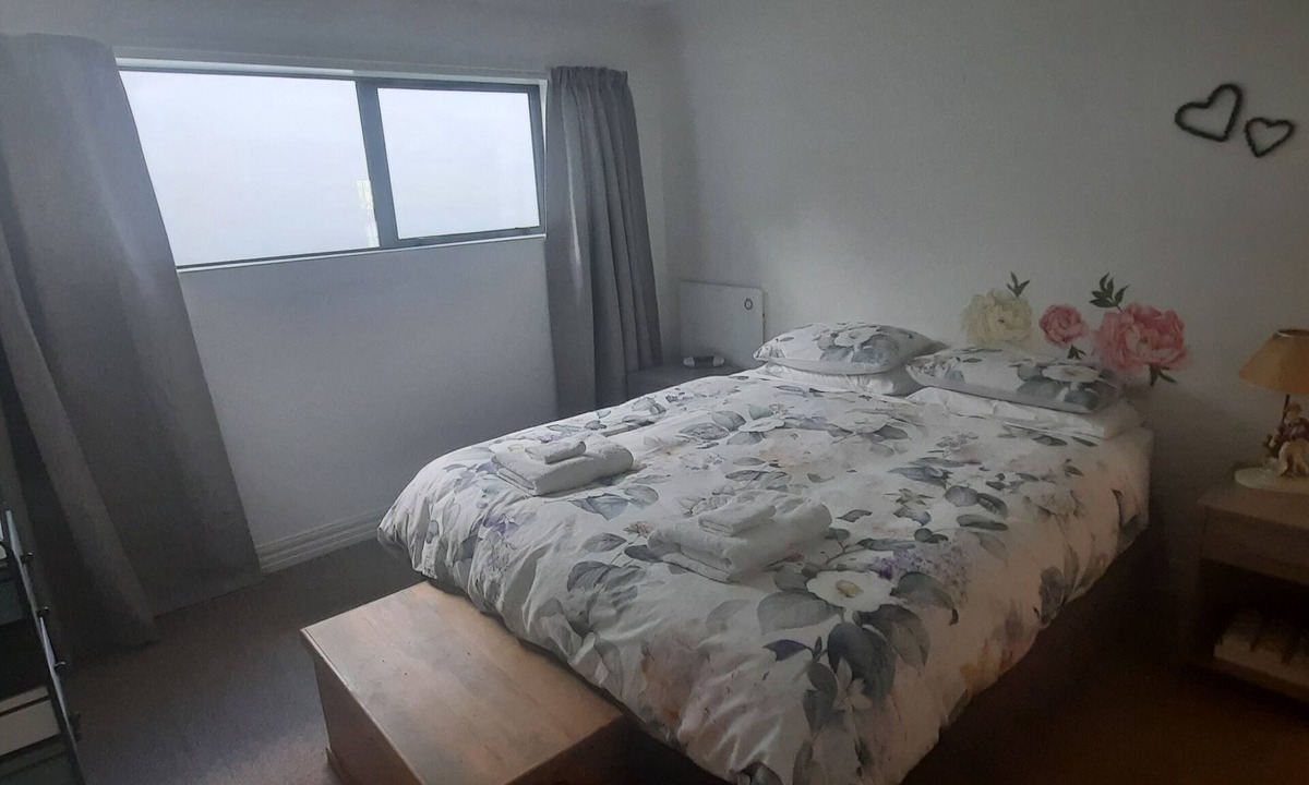 Arrowtown Apartment | One Bedroom unit in Arrowtown, close to cycle trails, and main attractions