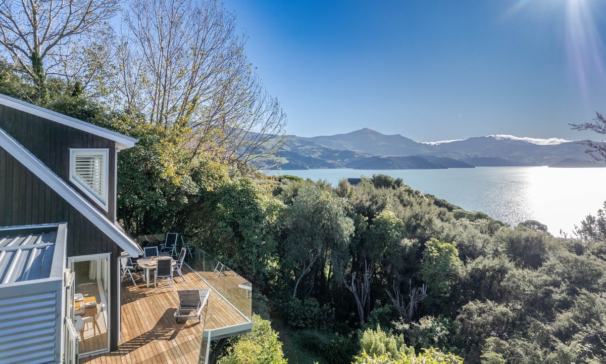 Akaroa House | Onuku Oasis - Akaroa Holiday Home