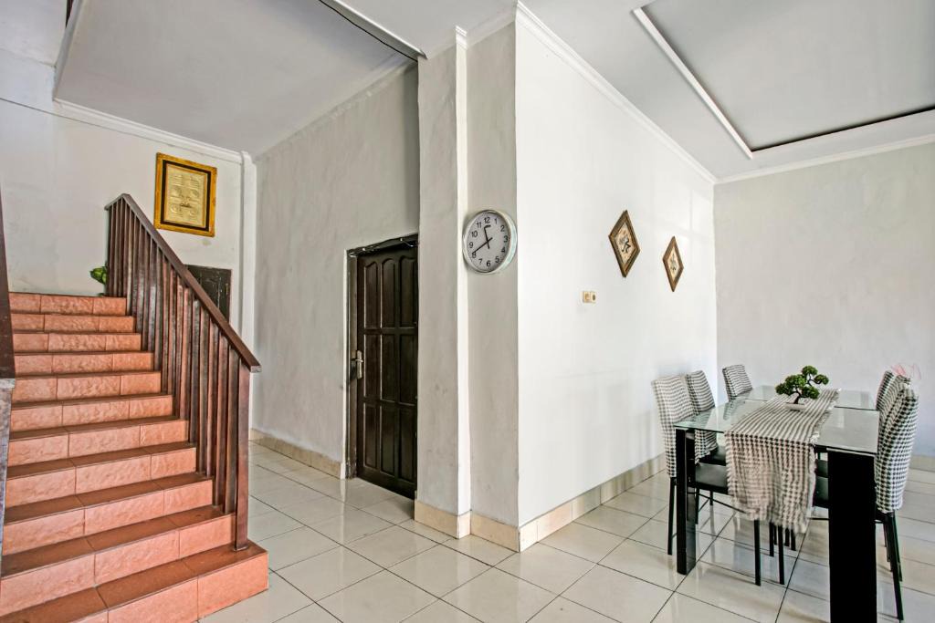 Banjarbaru Hotel | OYO 3757 Mahkota Syariah Guesthouse